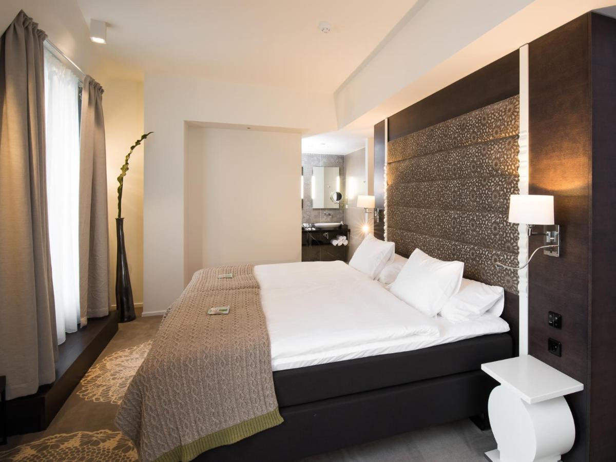 Lydia Hotel Tartu Buitenkant foto