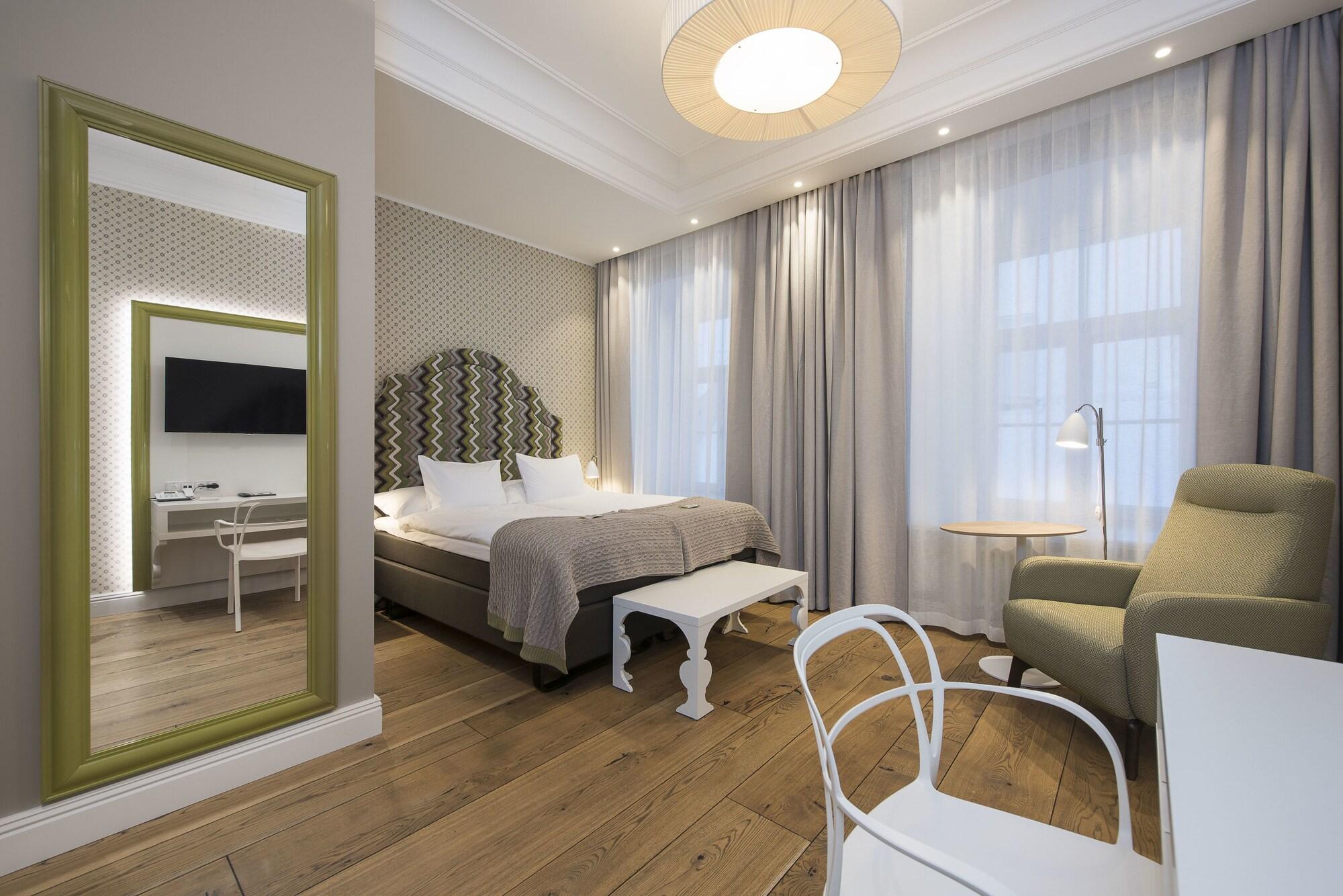 Lydia Hotel Tartu Buitenkant foto