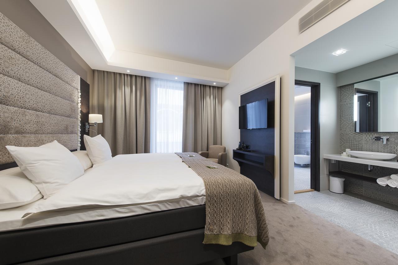 Lydia Hotel Tartu Buitenkant foto