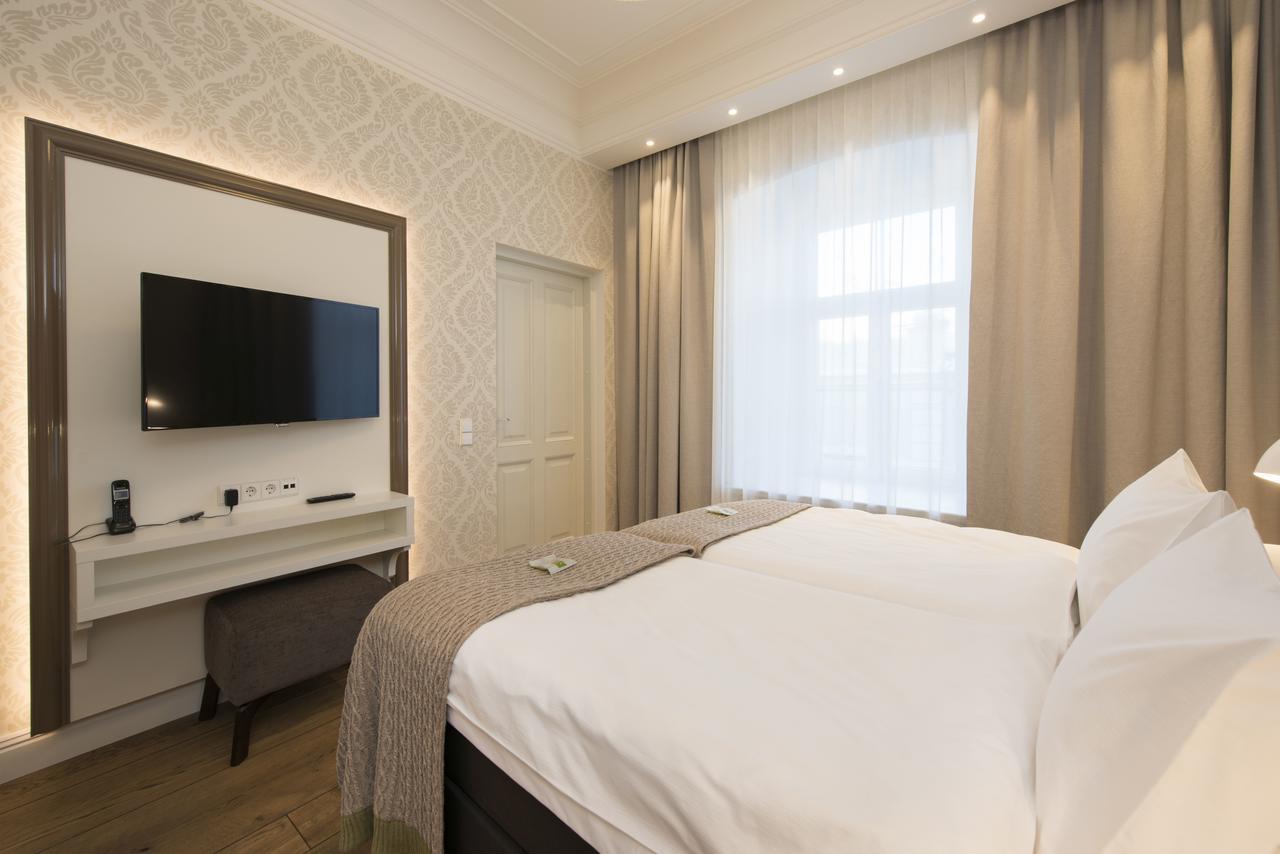 Lydia Hotel Tartu Buitenkant foto