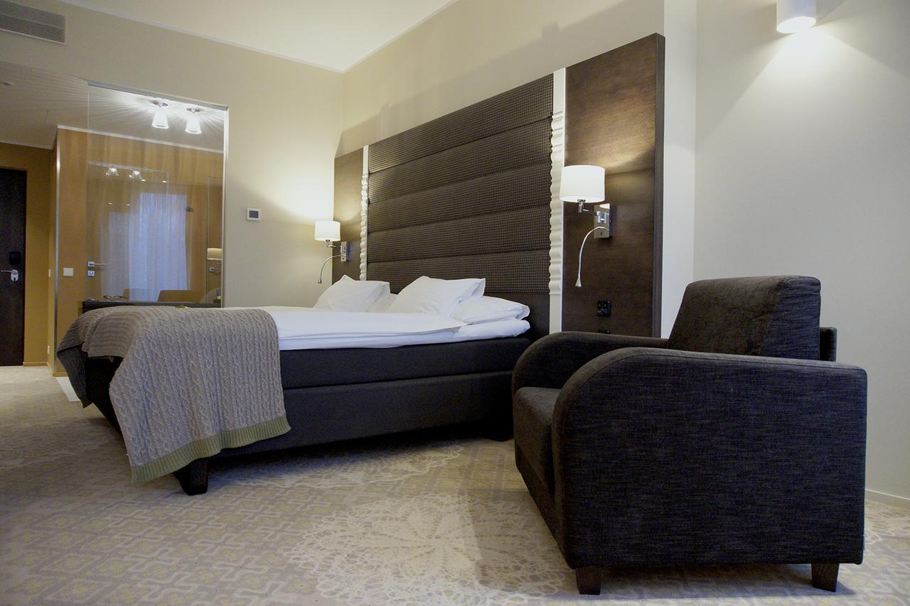 Lydia Hotel Tartu Buitenkant foto