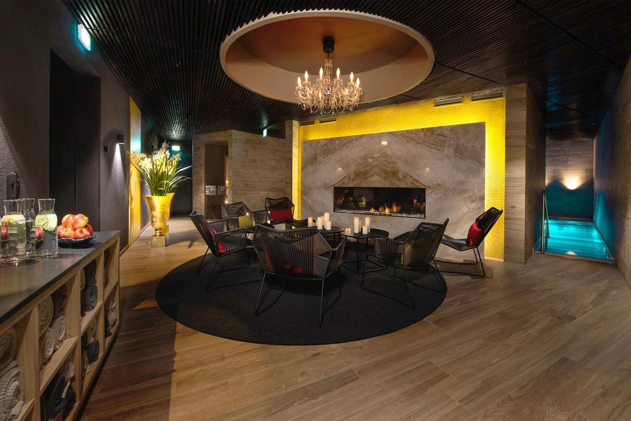 Lydia Hotel Tartu Buitenkant foto