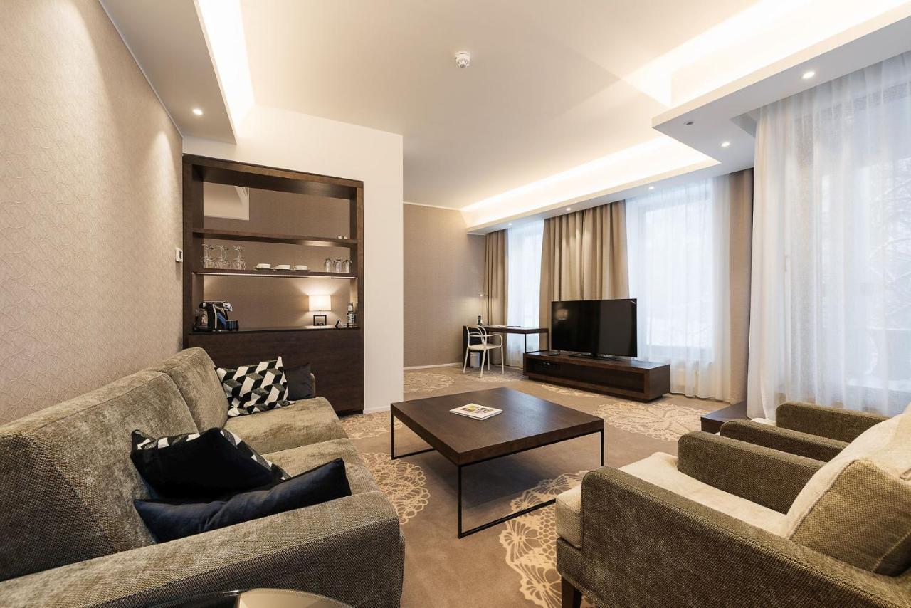 Lydia Hotel Tartu Buitenkant foto