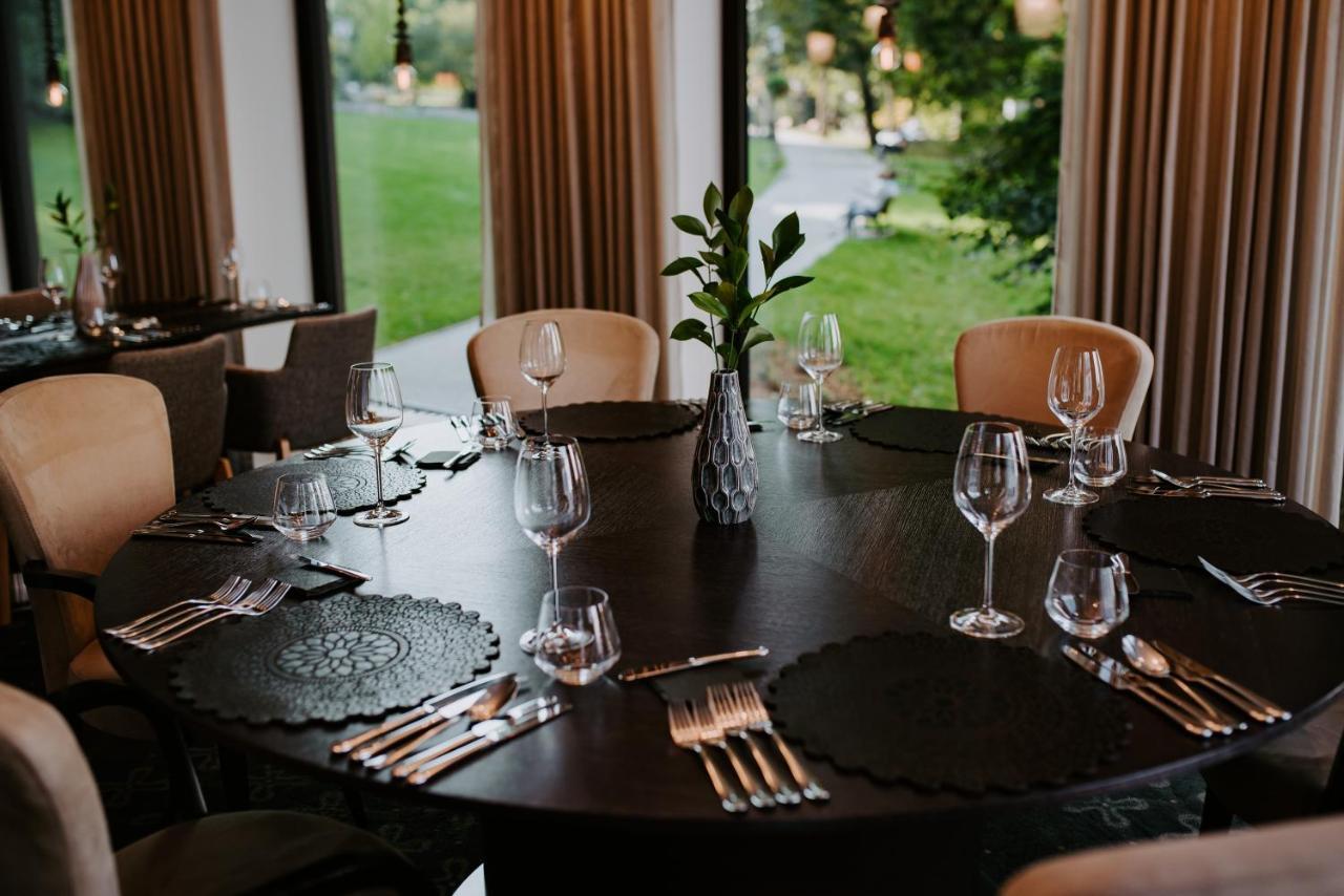 Lydia Hotel Tartu Buitenkant foto
